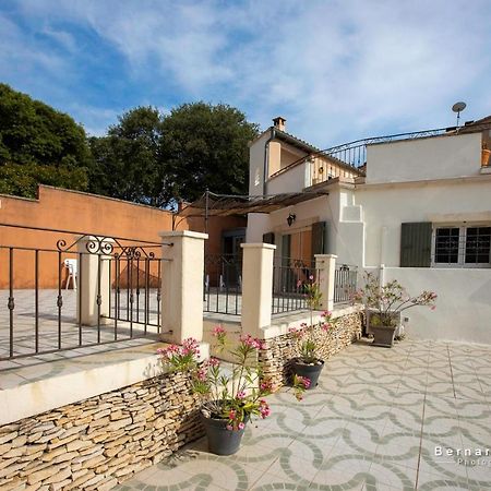Vila Mas Saint Antoine Bourg-Saint-Andéol Exteriér fotografie