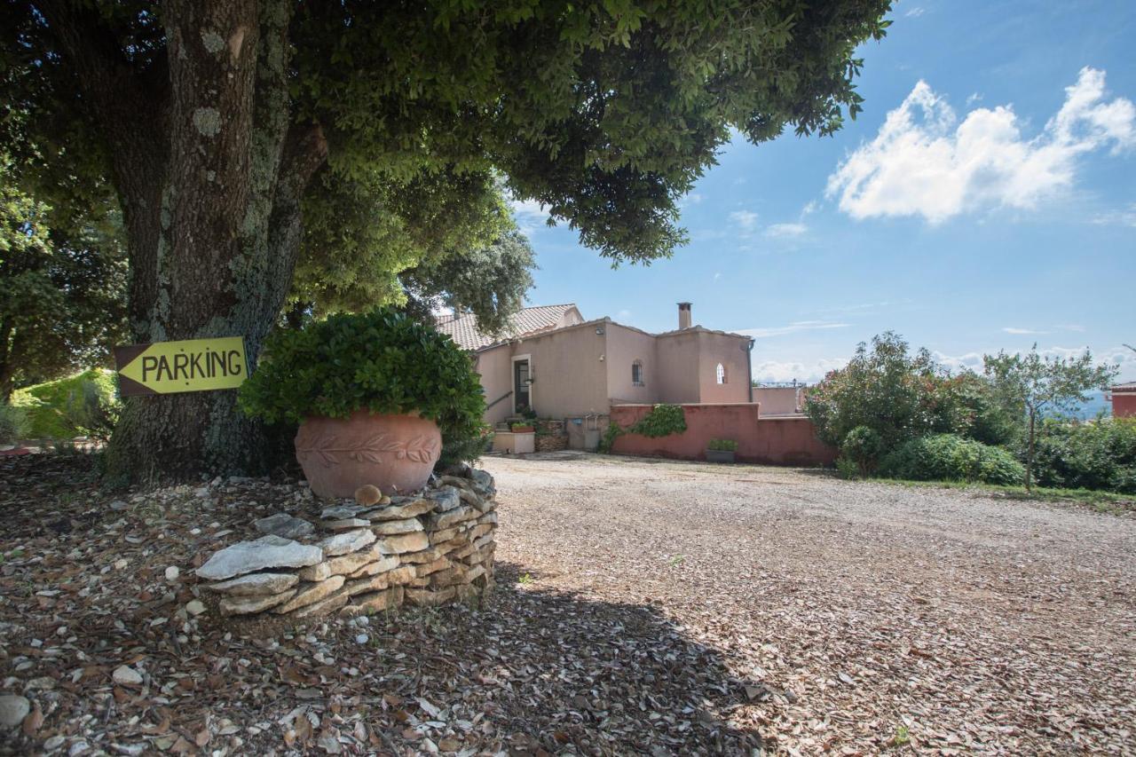 Vila Mas Saint Antoine Bourg-Saint-Andéol Exteriér fotografie